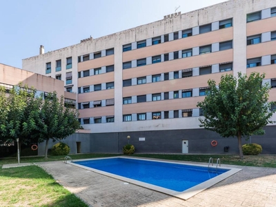 Venta Piso Mollet del Vallès. Piso de tres habitaciones en Rambla de Pompeu Fabra. Primera planta