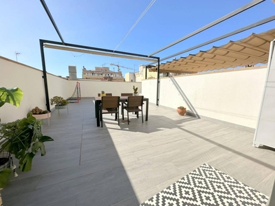 Venta Piso Sant Boi de Llobregat. Piso de tres habitaciones Con terraza