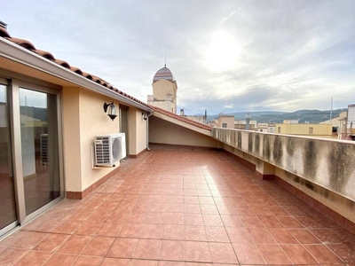 Venta Piso Sant Sadurní d'Anoia. Piso de tres habitaciones en Calle RAVAL. Buen estado segunda planta con terraza