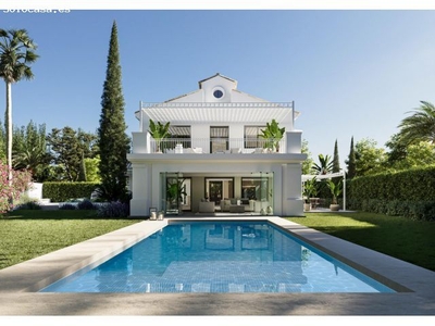 Villa de lujo de 4 dormitorios y 4 baños recientemente reformada en Nueva Andalucía, Marbella