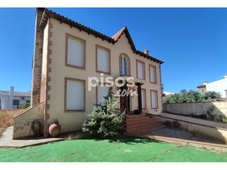Casa en venta en Serradilla