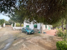 Chalet con 4 habitaciones amueblado con parking, piscina y aire acondicionado en Albatàrrec