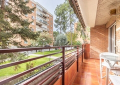 Piso en soto hidalgo 8 piso exterior en urbanización en Madrid