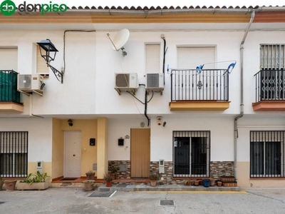 Casa adosada en venta en Güevéjar