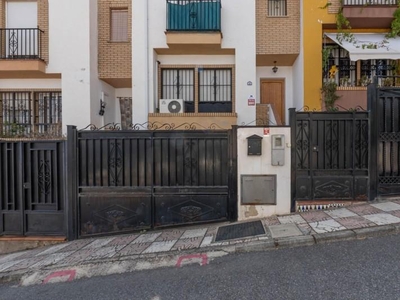 Casa en venta en Cájar