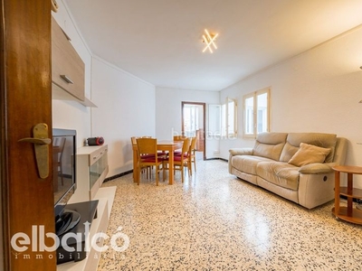 Piso en lleida 20 piso , con 86 m2, 3 habitaciones y 1 baños y ascensor. en Tarragona