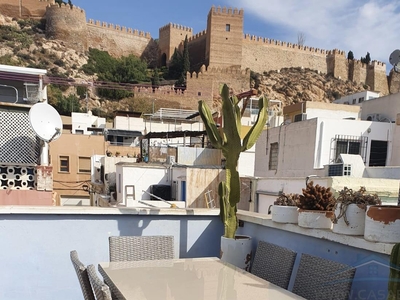 Alquiler de casa con terraza en Centro (Almería), Centro