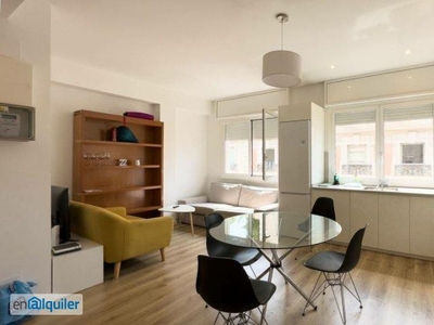 Apartamento de 3 dormitorios en alquiler en Sarrià-Sant Gervasi