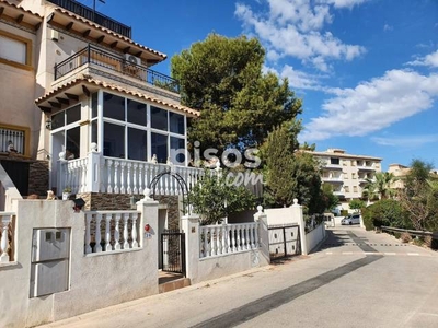 Casa adosada en venta en La Zenia