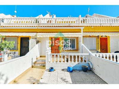 Casa adosada en venta en Pilar de La Horadada