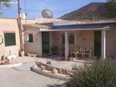 Casa de campo en Venta en Pinoso, Alicante