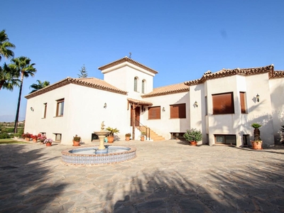 Chalet en venta en Estepona, Málaga