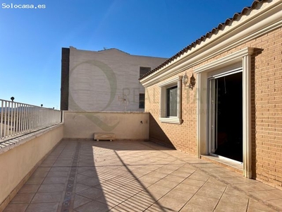 ¡Oportunidad Única! Casa de Tres Alturas con Patio y terraza en Villena, Alicante.