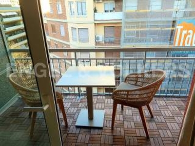 Piso de tres habitaciones 80 m², La Nova Esquerra de l'Eixample, Barcelona