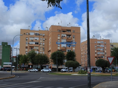 Venta de piso con terraza en Montequinto (Dos Hermanas), Centro