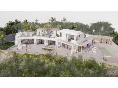 Villa de lujo de 4 dormitorios y 4 baños con espectaculares vistas al mar. Elviria, Marbella