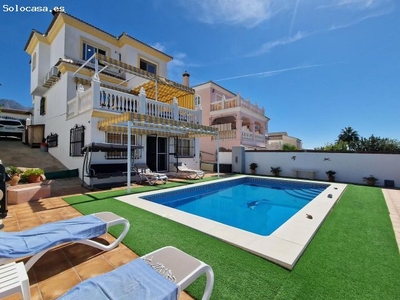 Villa en Venta en Alcaucín, Málaga