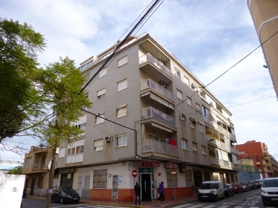 Piso en venta en Centro, Torrevieja, Alicante