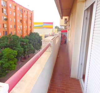 Alquiler de piso con terraza en Centro (Huelva), centro agua incluida
