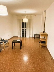 Alquiler de piso en Conde de Ureña - Monte Gibralfaro de 4 habitaciones con terraza y garaje