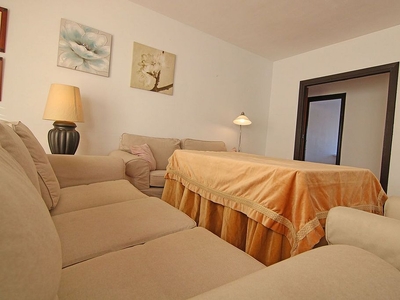 Alquiler de piso en Nervión de 6 habitaciones con muebles y balcón