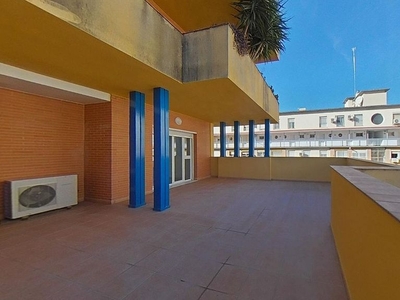 Alquiler de piso en Palacio de Congresos - Urbadiez - Entrepuentes de 1 habitación con terraza y aire acondicionado