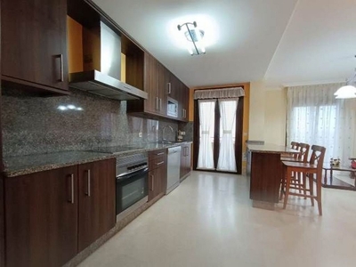 Alquiler de piso en Vilagarcía de 3 habitaciones con garaje y muebles