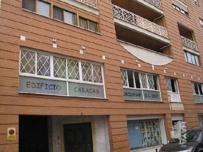 Piso en venta en Ceuta de 3 habitaciones con terraza y ascensor