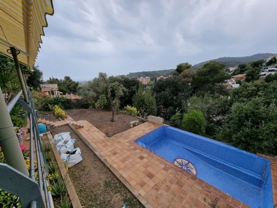 Venta de casa con piscina y terraza en Santa Susanna, Alta maresma
