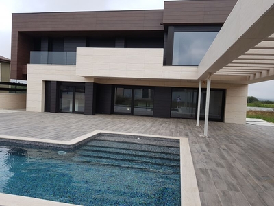 Venta de casa con piscina y terraza en Veigue (Sada), PLAYA DE CIRRO, SADA