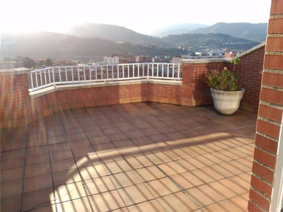 Venta de casa con terraza en Arangoiti (Bilbao)