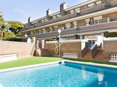 Chalet en venta en Castelldefels, Barcelona