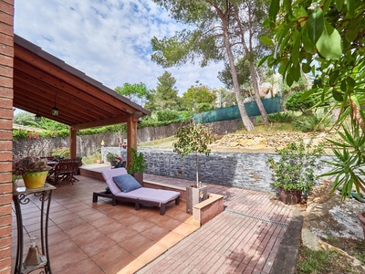 Venta de casa con piscina y terraza en Urbanitzacions de Llevant-La Morá-La Morá (Tarragona), La mora