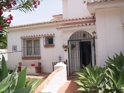 Chalet en venta en El Paraiso, Estepona, Málaga