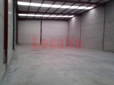 Industrial-unit to rent in Arce -
