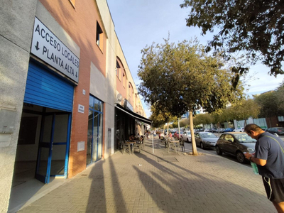 Premises for sale in Pino Montano, Seville