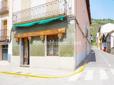Premises to rent in Graus -