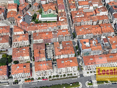 Premises to rent in Santander -