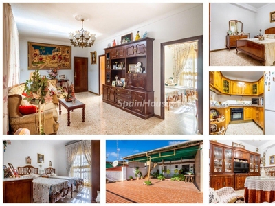 Terraced house for sale in Seville