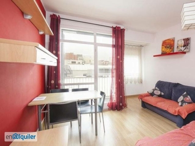Apartamento de 3 dormitorios en alquiler en Gràcia, Barcelona