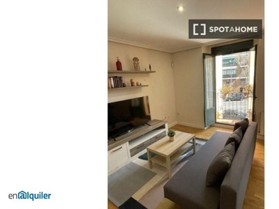 Apartamento de 3 dormitorios en alquiler en Imperial, Madrid.