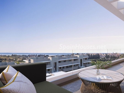 Apartamento en venta en La Concha-Resina Golf, Estepona