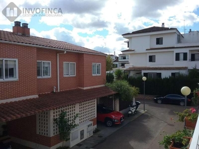 Casa adosada en venta en Badajoz
