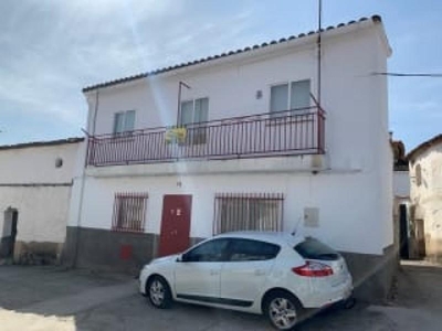 Casa en venta en Serradilla