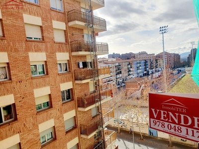 Venta de piso con terraza en ensanche (Teruel), Ensanche