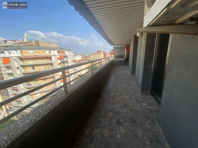 Venta de piso con terraza en Universitat (Lleida), ROVIRA ROURE