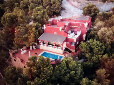 Villa en venta en Olocau