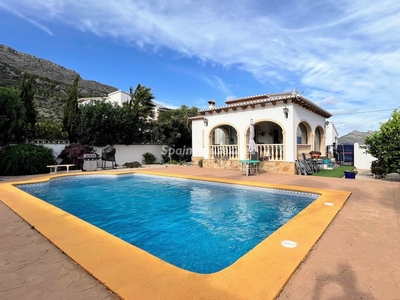 Villa en venta en Orba