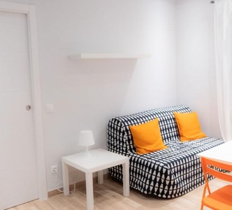 Apartamento de alquiler en Calle de Vallehermoso, Arapiles