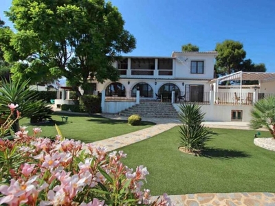 Casa-Chalet en Venta en Alfas del Pi Alicante